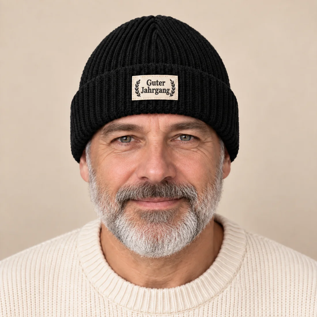 Beanie Guter Jahrgang – auf einem Model
